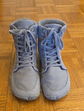 BEAUTIFUL Wildling Barefoot Robina  Light Blue Boots, Size EU 39, Like New
